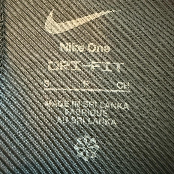 Nike Women's One Dri-FIT Full Zip Midlayer Jacket - Picture 8 of 10